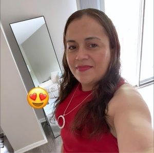 Meet your Posher, María